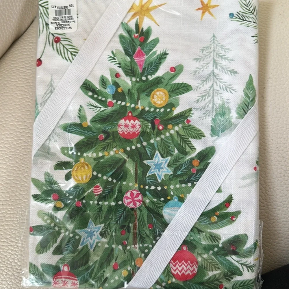 Williams Sonoma NWT Merry Christmas Dish Towels Set of 2